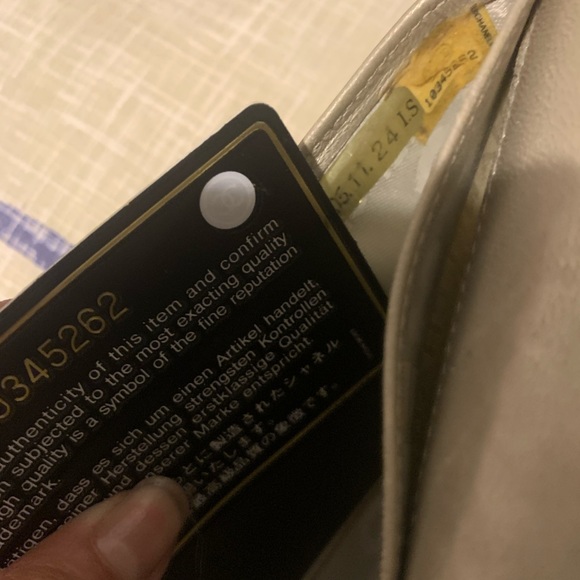 Authentic Chanel wallet - Picture 3 of 9